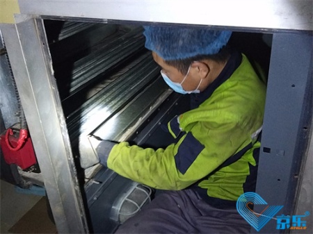 步行街中央空调维护保养 打造舒适娱乐购物环境的基石