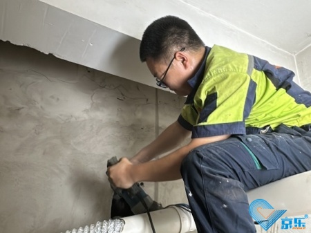 中央空调冷凝器进水维修