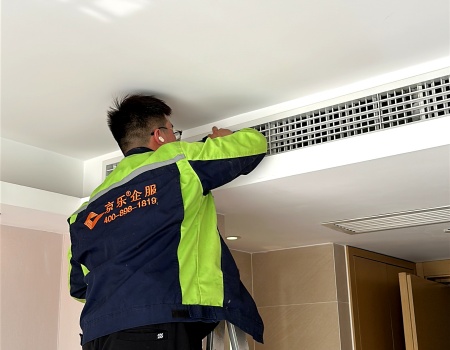 冷风变自然风 / 风口停转 / 高温漏水 中央空调三大症状高效解决方案