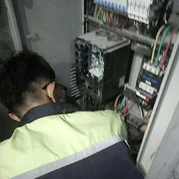 某政府机关中央空调紧急维修