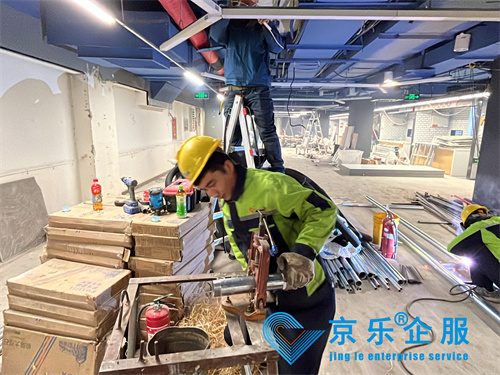 螺杆水冷机组维护